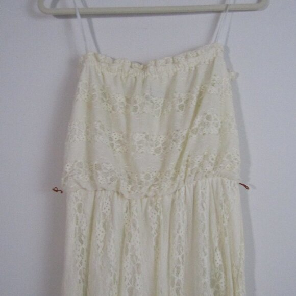 City Triangle Asymmetrical Floral Lace Dress Cream Medium Boho Feminine Romantic - Picture 2 of 11